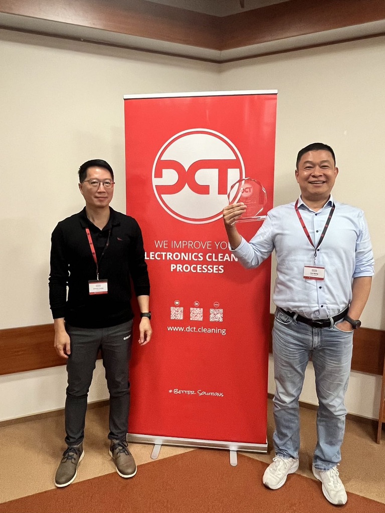 303DFE70-A45A-4363-9894-E8E91EE9D9B1_1_105_c